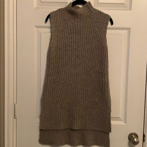 Mossimo sleeveless sweater
